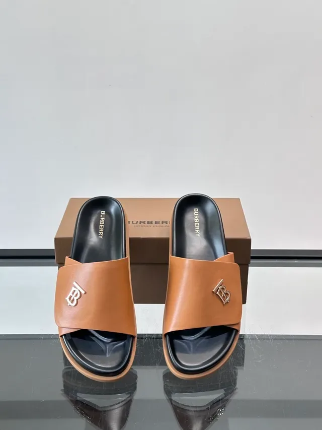 Burberry Monogram Slide Black Beige Minimalist Single-Strap نعال 3