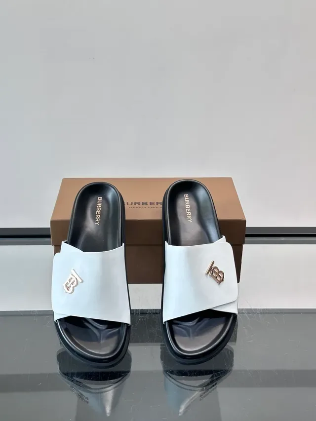 Burberry Monogram Slide Black Beige Minimalist Single-Strap نعال 7