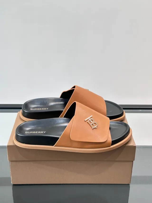Burberry Monogram Slide Black Beige Minimalist Single-Strap نعال 8