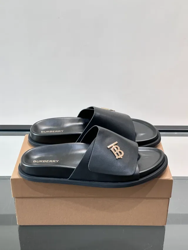 Burberry Monogram Slide Black Beige Minimalist Single-Strap نعال 9