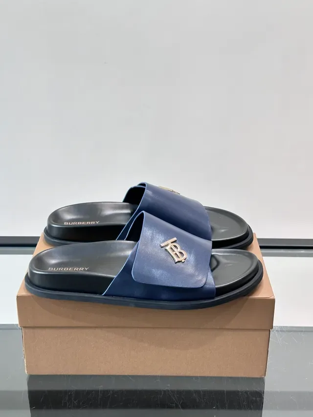 Burberry Monogram Slide Black Beige Minimalist Single-Strap نعال 11