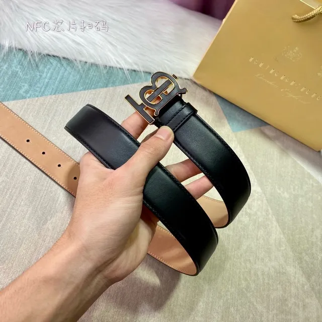 Burberry TB Belt Black Gold Smooth Monogram Buckle Leather Belt 5