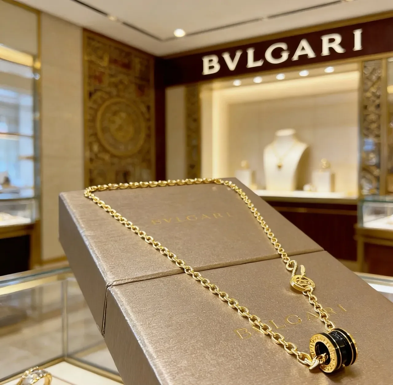 Bvlgari B.zero1 黑色陶瓷金链项链 4
