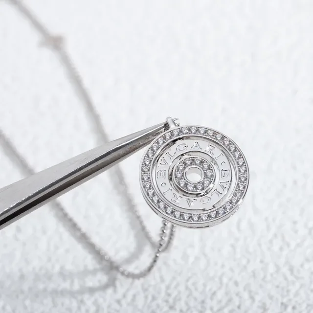 Bvlgari B.zero1 बृत्ताकार पावे डायमंड नेकलेस 6