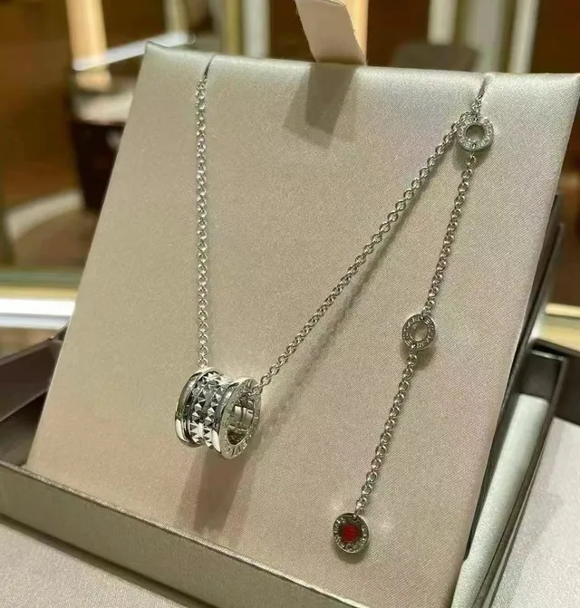 Bvlgari B.zero1 Rock Silver Tubogas-Inspired 圆柱形吊坠 多环堆叠构造项链 5