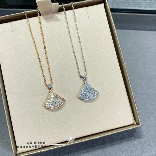 Bvlgari Divas’ Dream Fan-Shaped Pavé Diamond Necklace 4