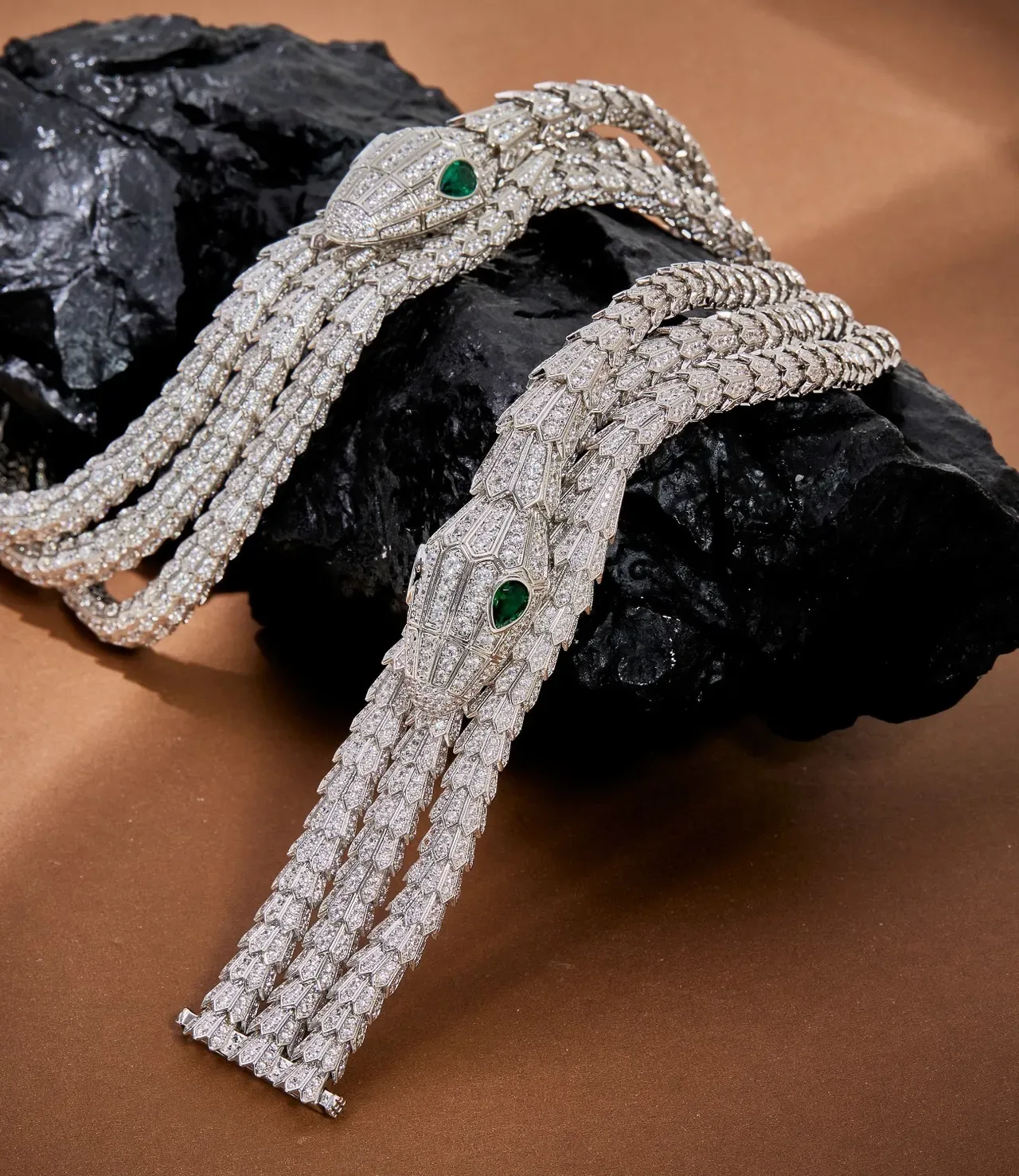 Bvlgari Serpenti High Jewelry Diamond and Emerald Coiled Bracelet 4