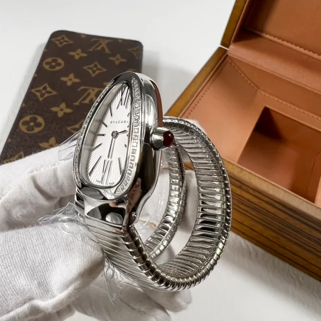 Bvlgari Serpenti आँसू आकार के हीरे का बेजल चांदी यांत्रिक घड़ी 4