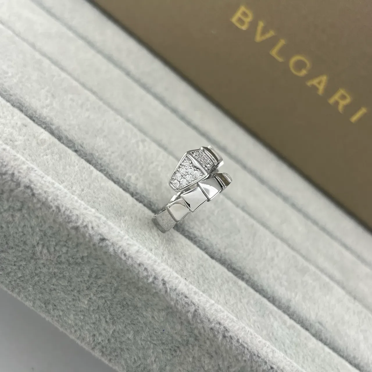 Bvlgari Serpenti Viper Pavé Diamond Hinged Hoop Rings 3