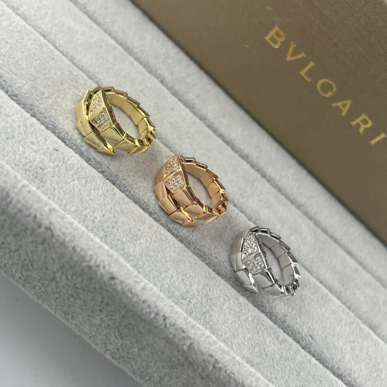 Bvlgari Serpenti Viper Pavé Diamond Hinged Hoop Rings 7