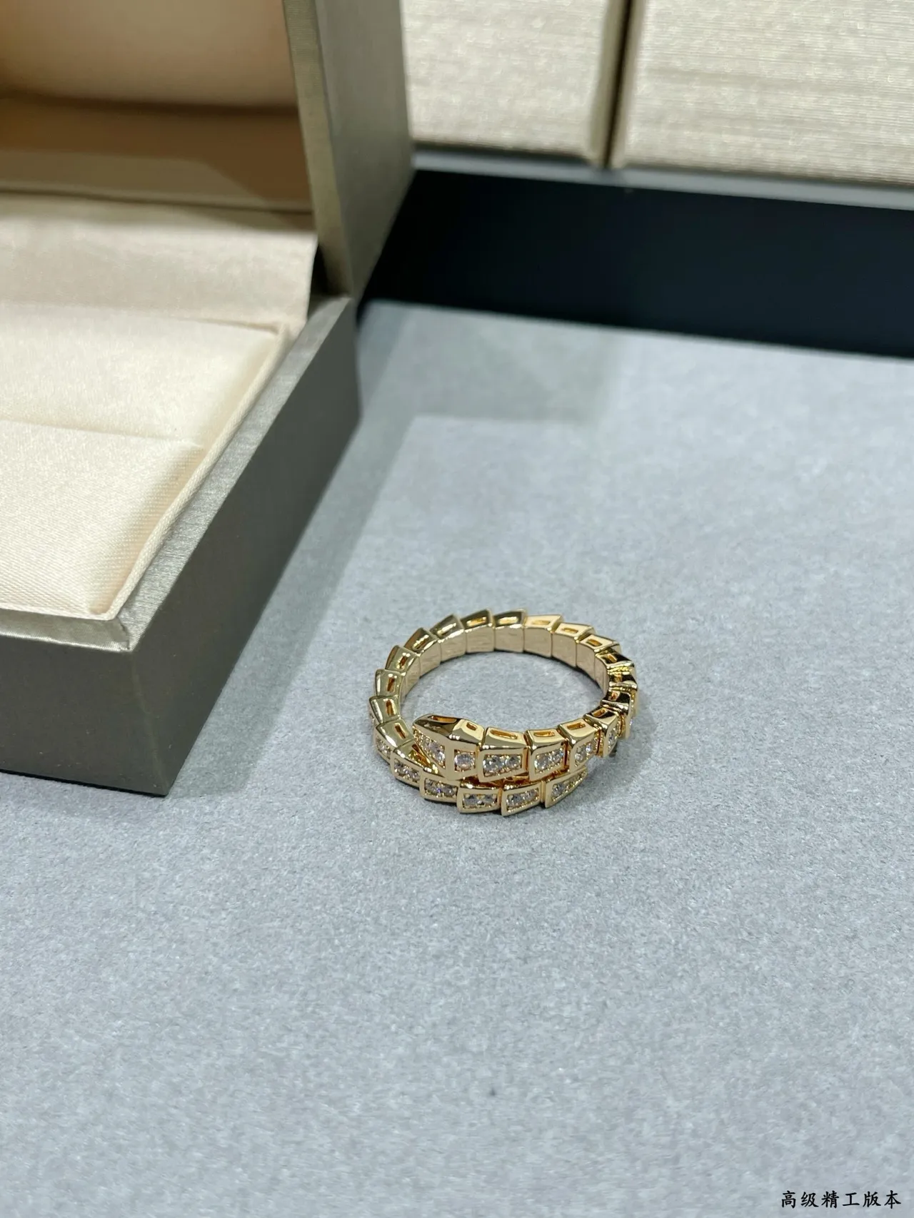 Bvlgari Serpenti Viper Plata Oro Articulado Serpentina Pavé-Set Diamantes Anillo 4