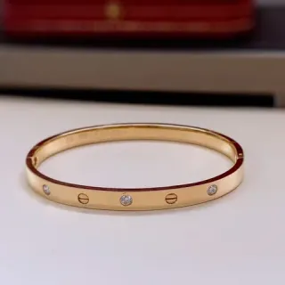 Cartier Love ব্রেসলেট হলুদ সোনা হীরা লাল এনামেল ব্রেসলেট