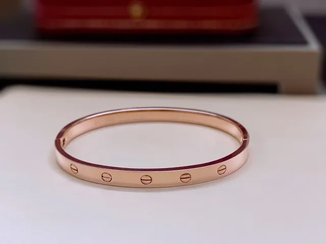 Cartier Love سوارة ذهب أصفر مرصعة الماس مينا أحمر سوارة 7