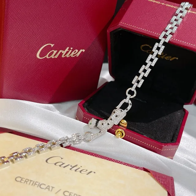 Cartier Panthère Diamond and Onyx Panther Bracelet 4