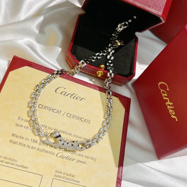 Cartier Panthère Diamond and Onyx Panther Bracelet 5