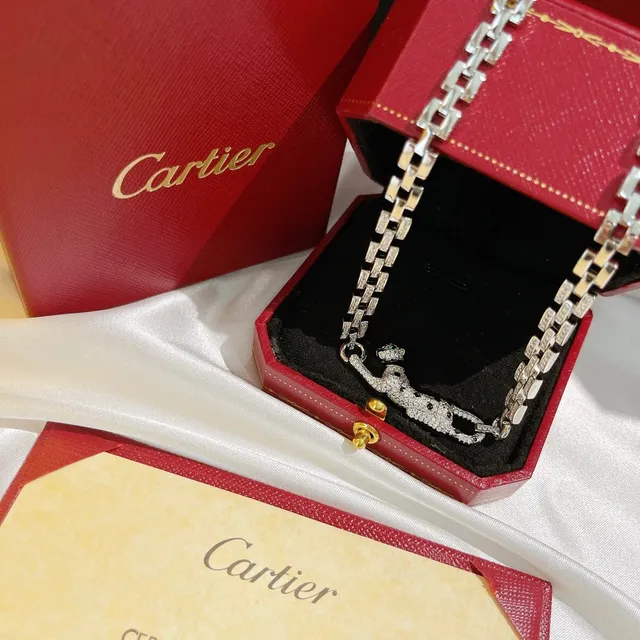Cartier Panthère Diamond and Onyx Panther Bracelet 6