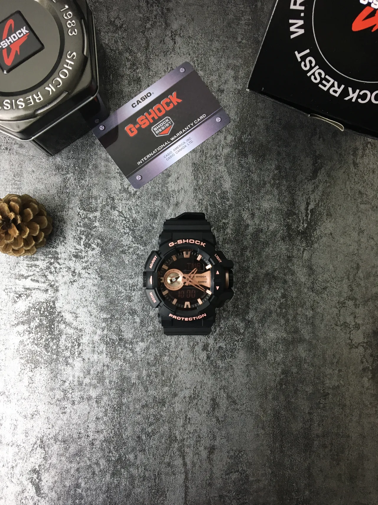 Casio G-Shock GA-100 أسود وذهب وردي ساعة رياضية 3
