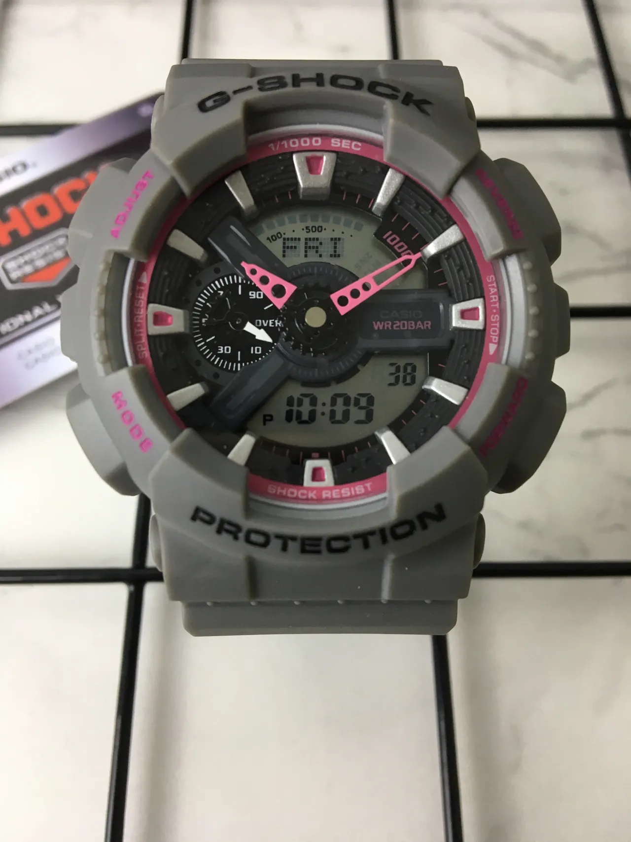 Casio G-Shock GA-100 رمادي و وردي ساعة رياضية 3