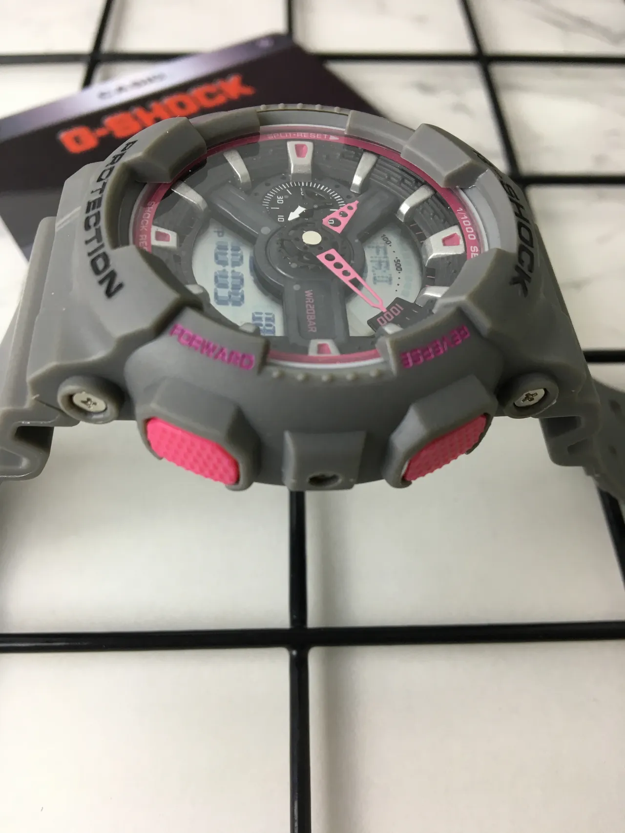 Casio G-Shock GA-100 رمادي و وردي ساعة رياضية 4