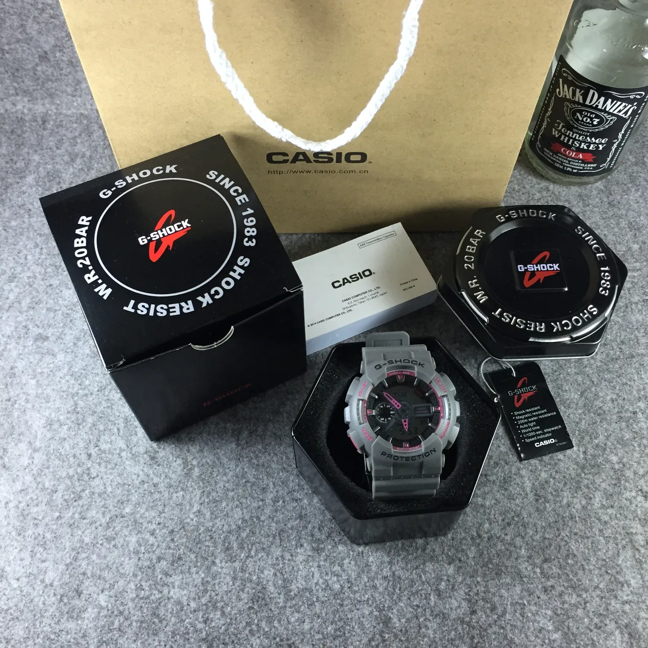 Casio G-Shock GA-100 رمادي و وردي ساعة رياضية 7