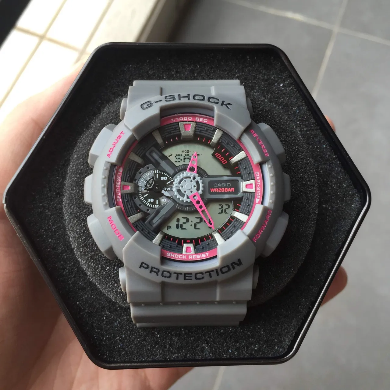 Casio G-Shock GA-100 رمادي و وردي ساعة رياضية 13