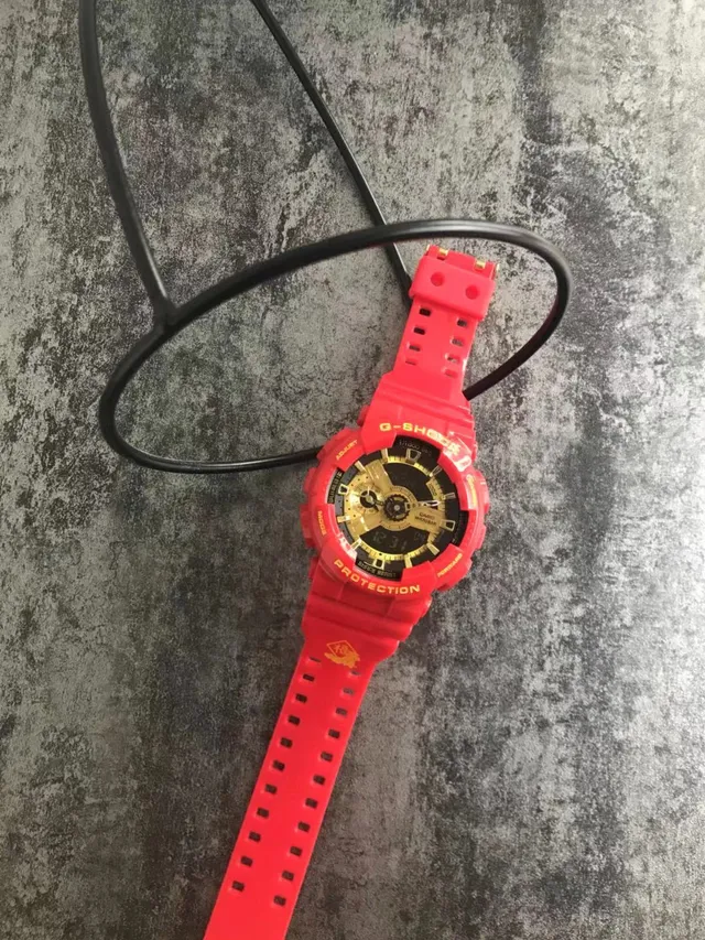 Casio 红色金色 粗 树脂表壳 模拟-数字表盘 手表 3