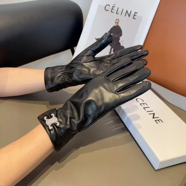 Celine Triomphe قفازات جلد أسود مزينة بالكريستال 9