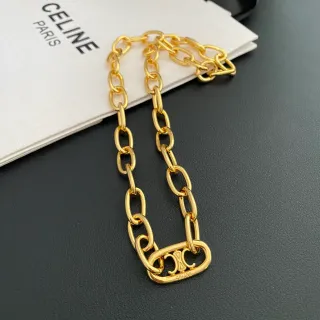 Celine Triomphe Gold-Tone قلادة السلاسل البيضاوية