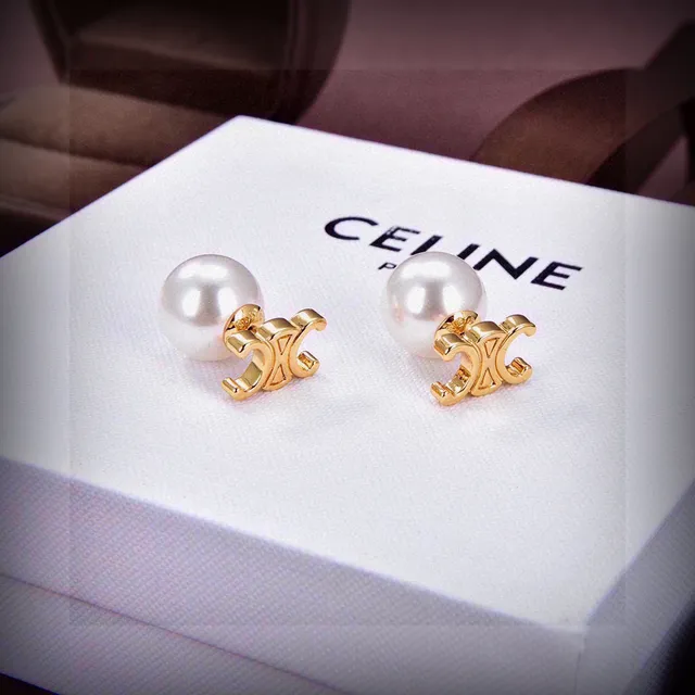 Celine Triomphe Pendientes de perlas con stud 2