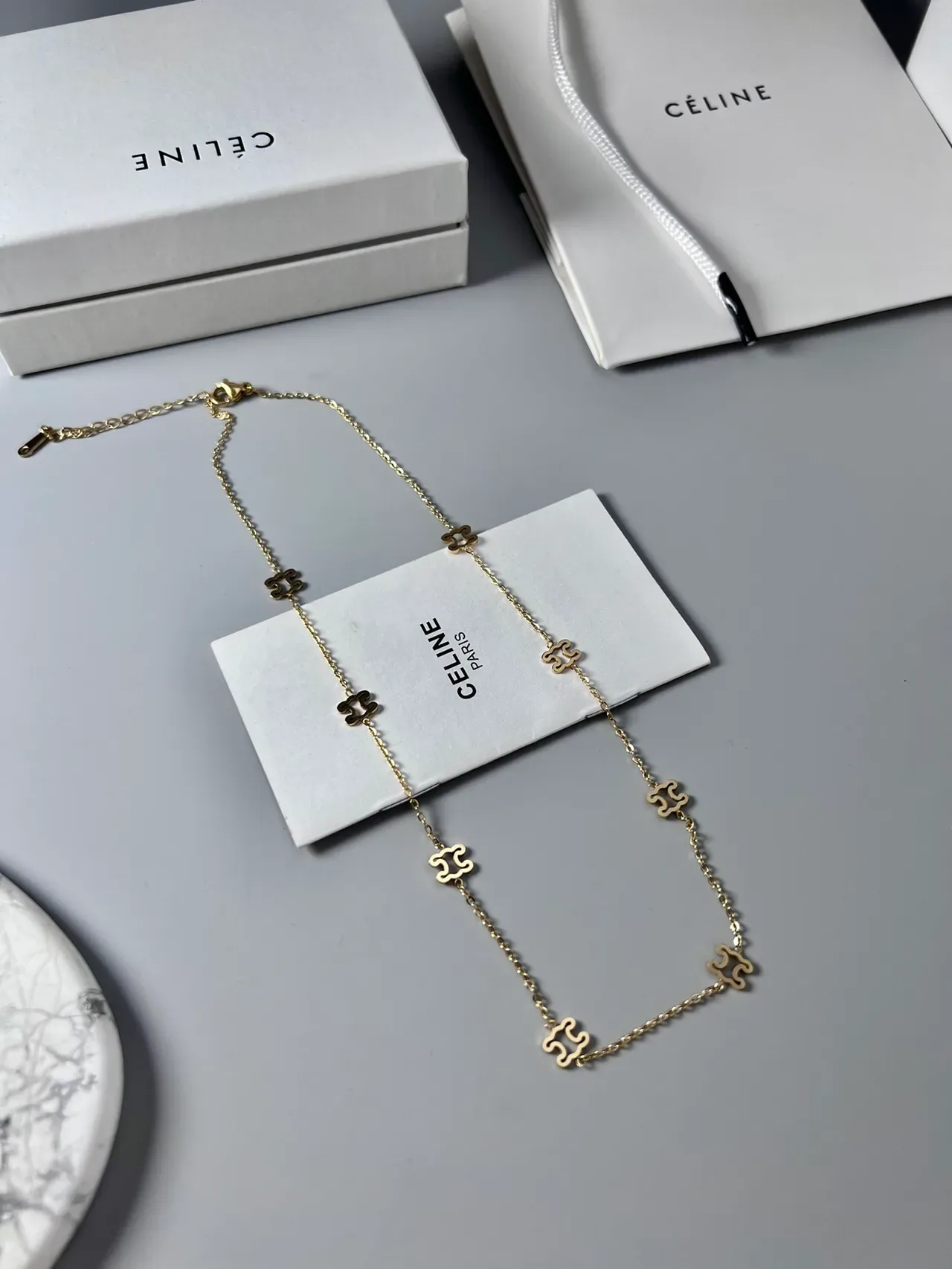 Celine Triomphe Puzzle Motif Colar Ouro e Preto Esmaltado 6