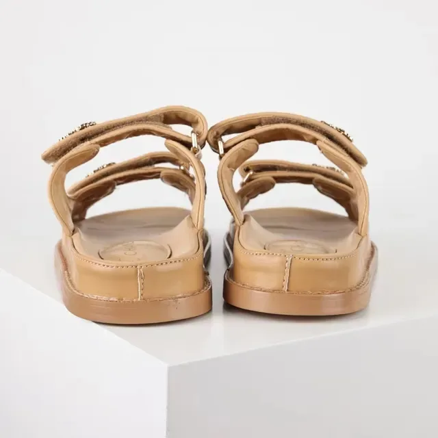 Chanel Chaussons Beige Cuir Quilté à Double Sangle 3