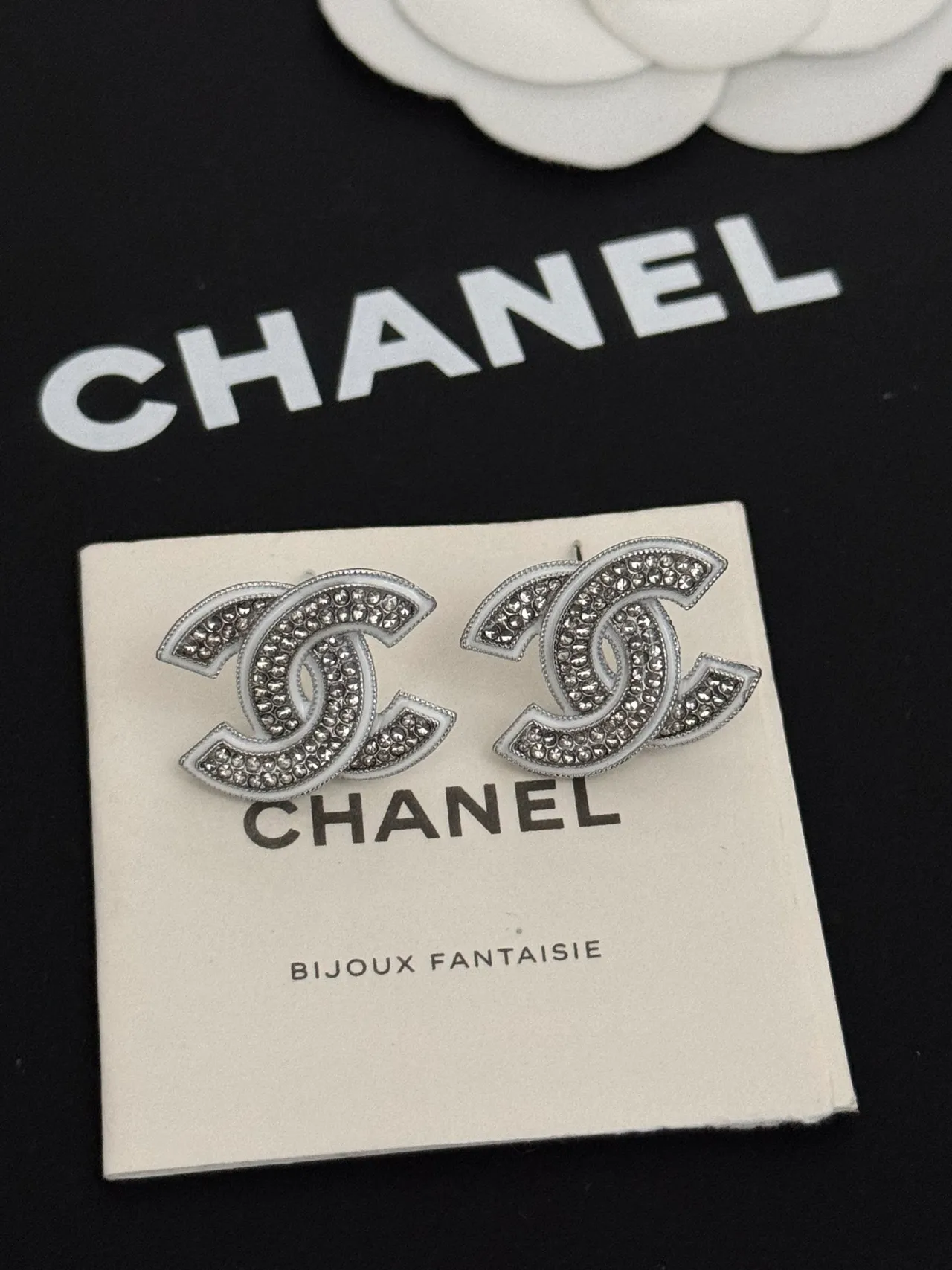 Chanel Bijoux Fantaisie Silver White Crystal-Pavé Interlocking CC Logo Earrings 3