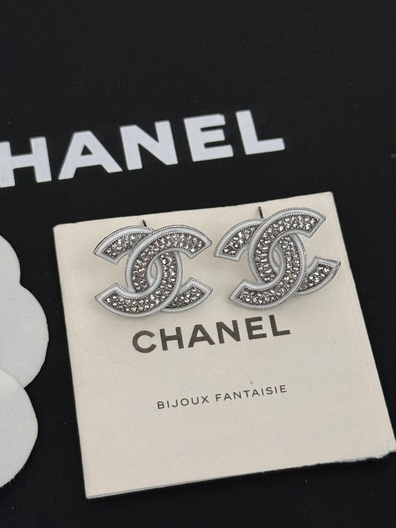 Chanel Bijoux Fantaisie Silver White Crystal-Pavé Interlocking CC Logo Earrings 6