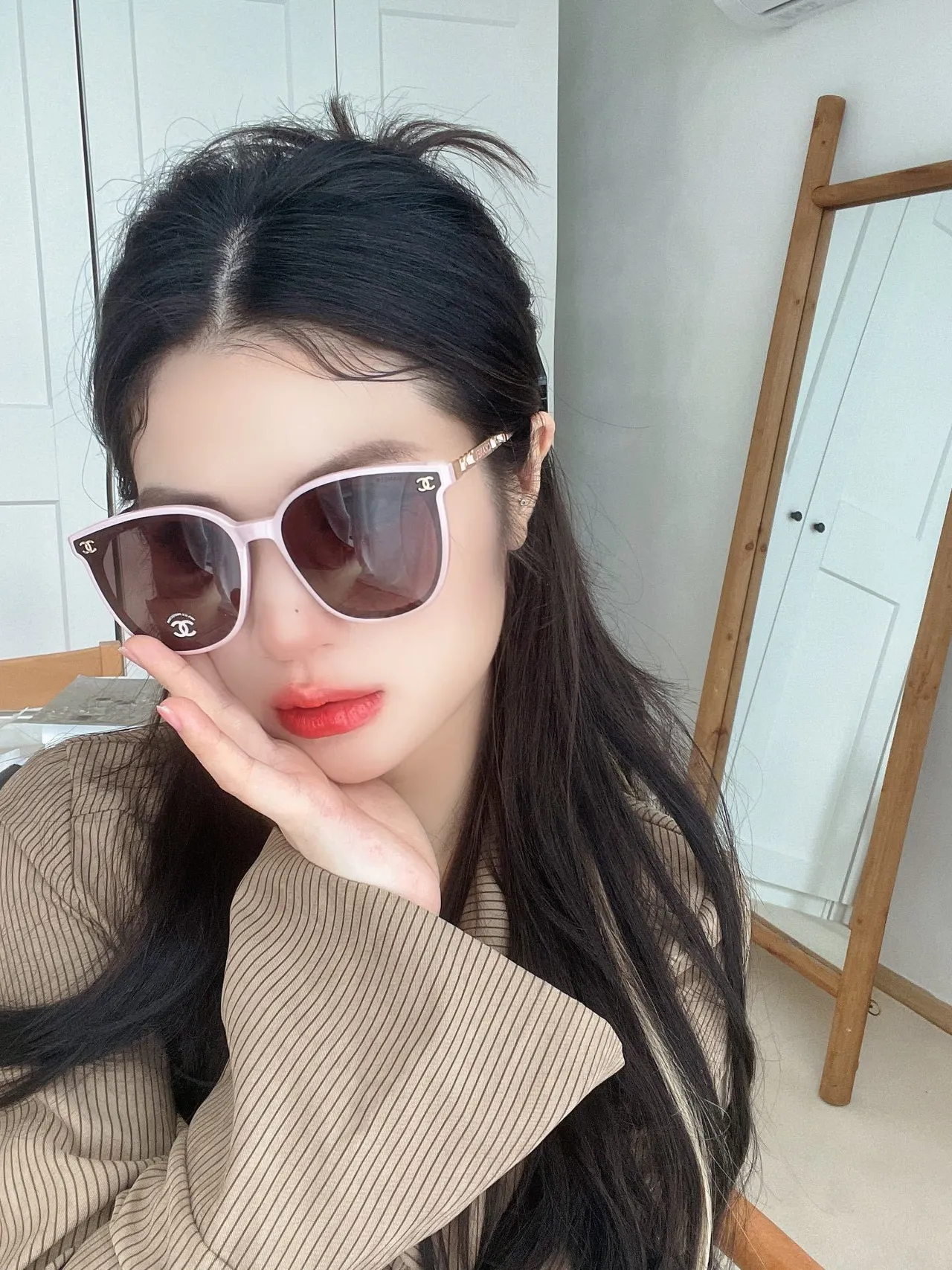 Chanel Cat-Eye White Frame Gradient Brown Lens Sunglasses 3