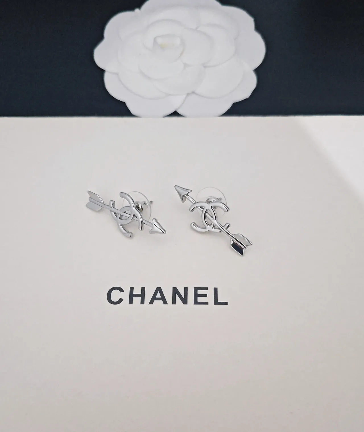 Chanel CC Arrow Motif Silver-Tone Stud Earrings 3