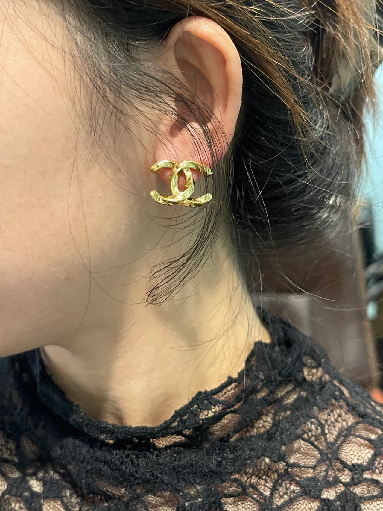 Chanel CC Gold Black Interlocking Logo Polished Earrings 6
