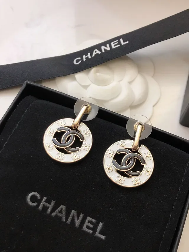 Chanel CC Logo Disc Gold Black Circular Interlocking Earrings 8