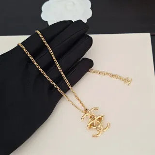 Chanel CC Logo قلادة سلسلة Curb Chain ذهبية متداخلة