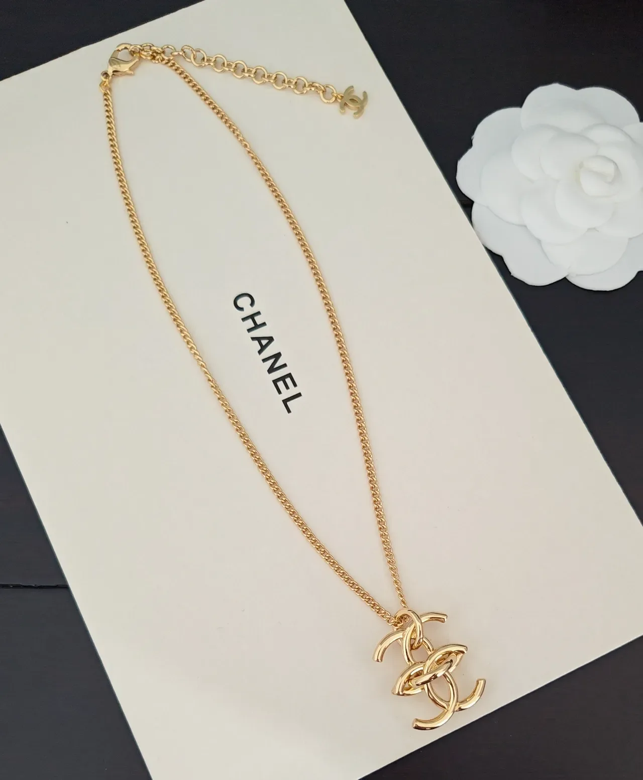 Chanel CC Logo 黄金 Curb Chain 互锁吊坠项链 2