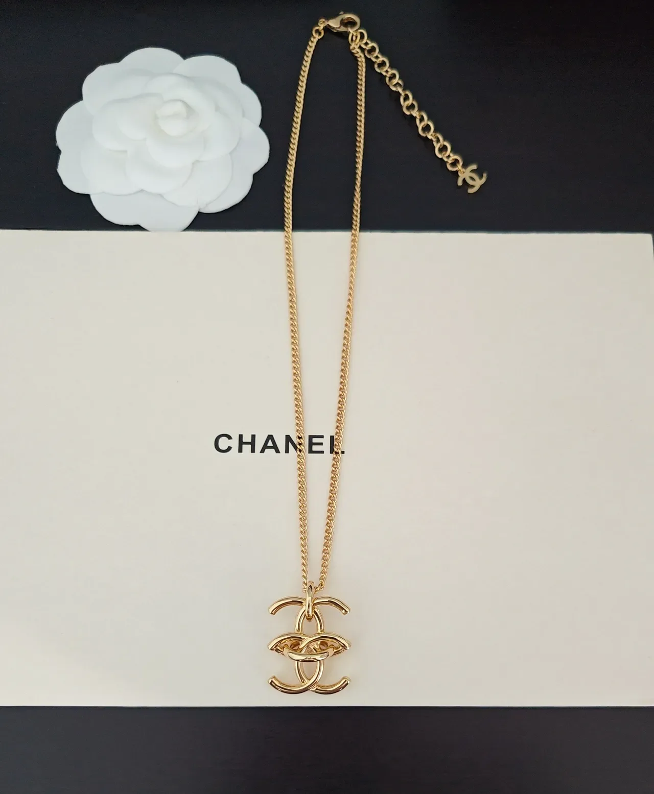 Chanel CC Logo 黄金 Curb Chain 互锁吊坠项链 3