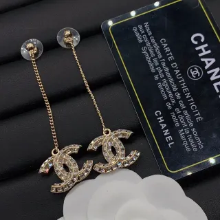 Chanel CC Logo পাভে ক্রিস্টাল চেইন ড্রপ ইয়ারিংস