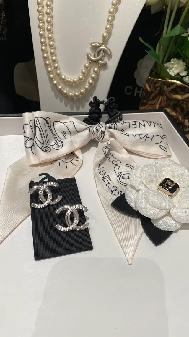 Chanel CC Logo Silver White Interlocking Engraved Brand Name Earrings 4