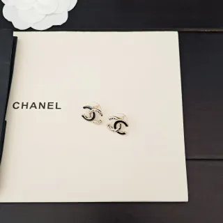 Chanel CC Logo Stud Gold Black Interlocking Metal Pendientes