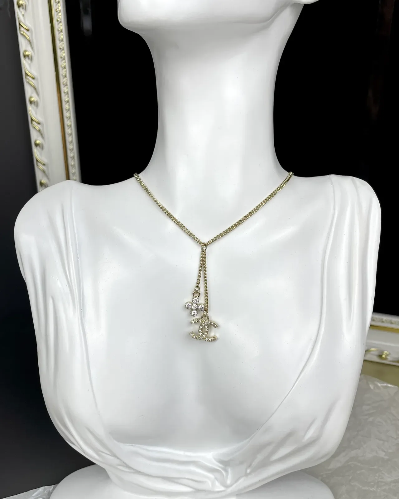 Collier Chanel CC Ribbon Chain Noir et Or 3