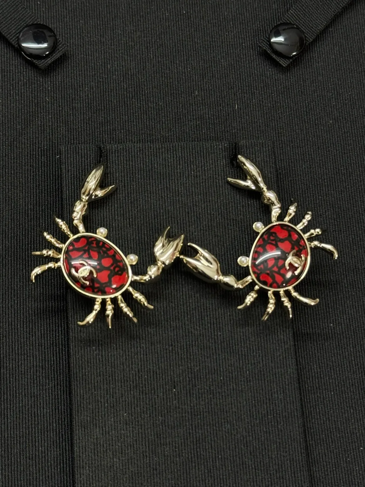 Chanel Crab Red Gold Enamel Oval Body Earrings 4