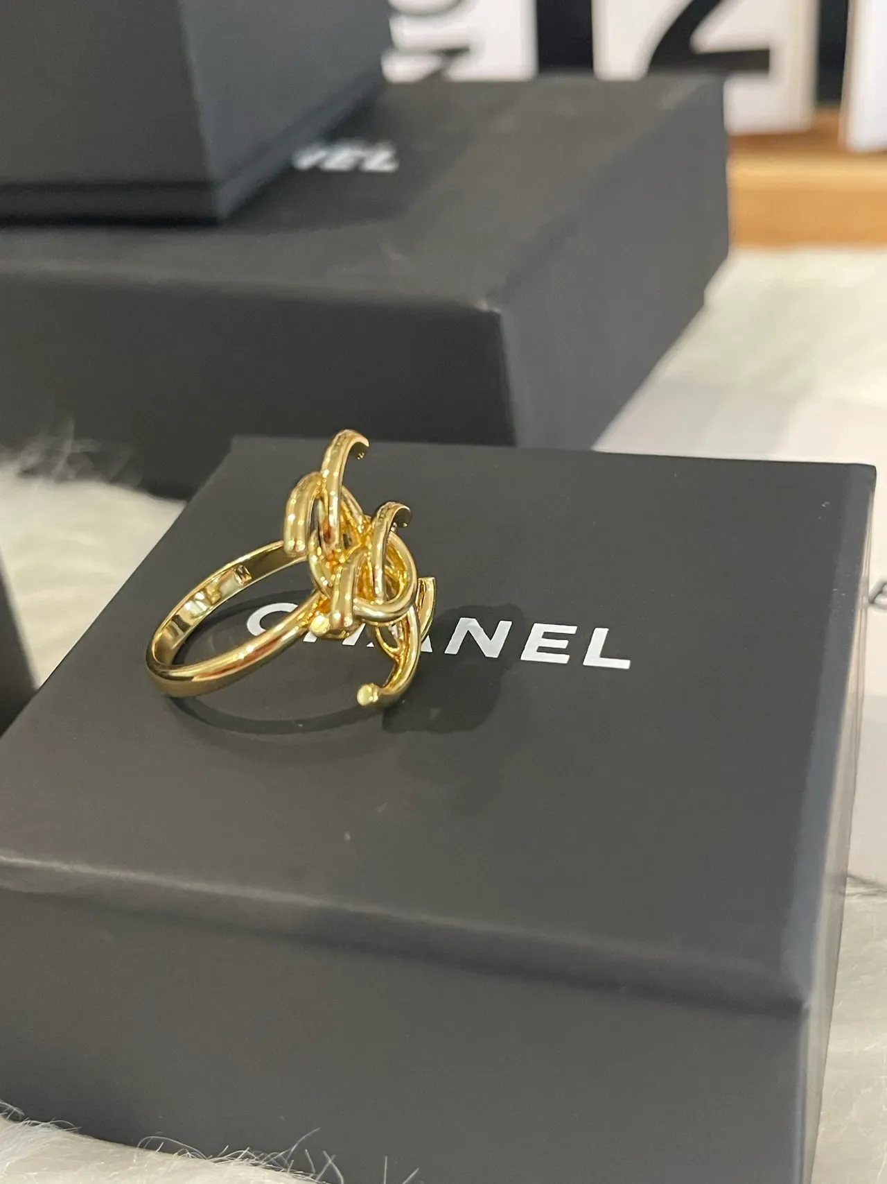 Chanel Gold Black Interlocking CC Motif Polished Ring 4