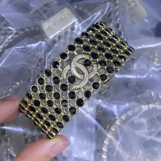 Chanel ذهبي أسود سوار معصم عريض صلب حجر Pavé