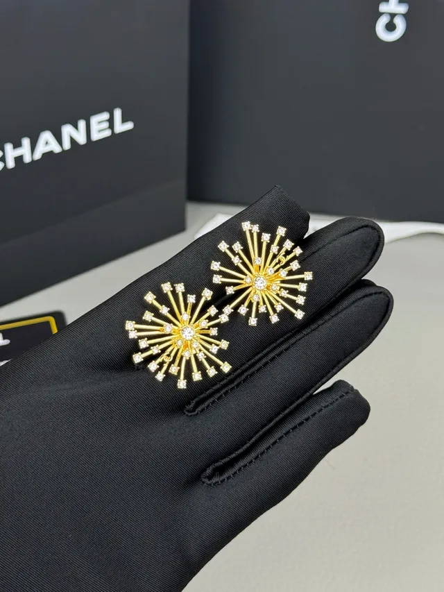 Boucles d'oreilles Chanel Or Transparent Starburst avec Cristaux Embellished 5