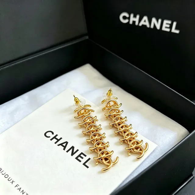 Chanel Interlocking CC Chain Drop Earrings 6