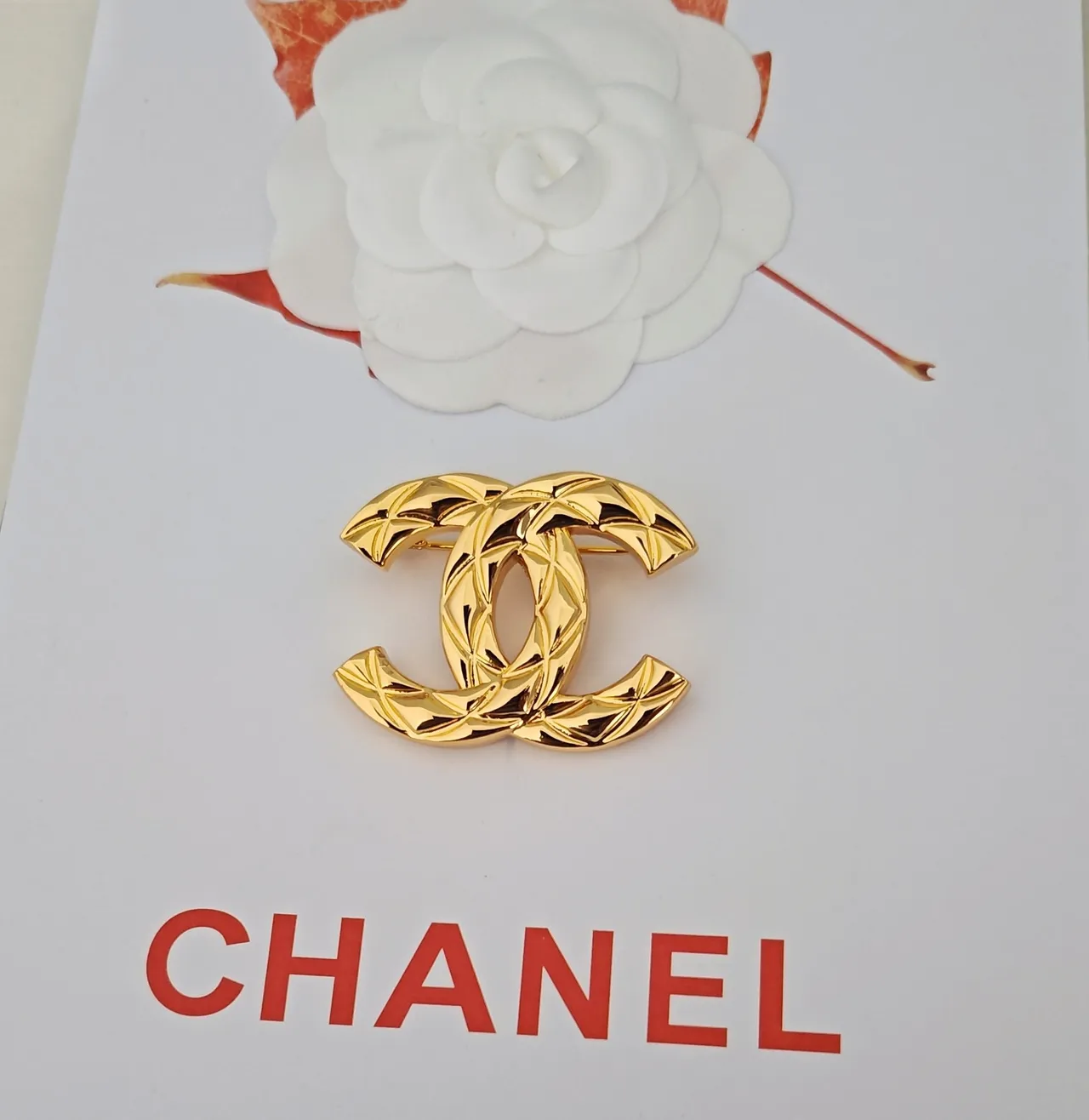 Chanel Interlocking CC कुशन पत्ता Gold-Tone ब्रोच 3